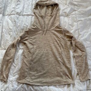 Kuhl | Hooded sweatshirt with zip pockets and thumb holes on sleeves